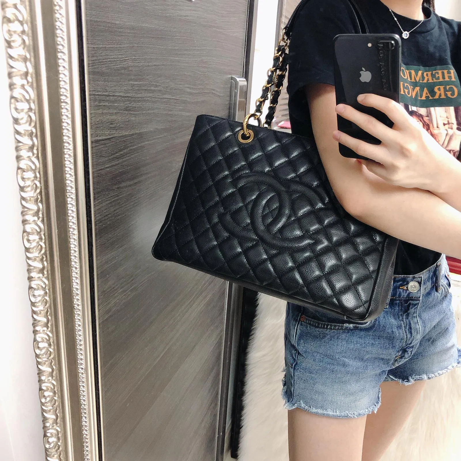 Chanel Black Caviar GST Leather Grand Shopping Tote in Black