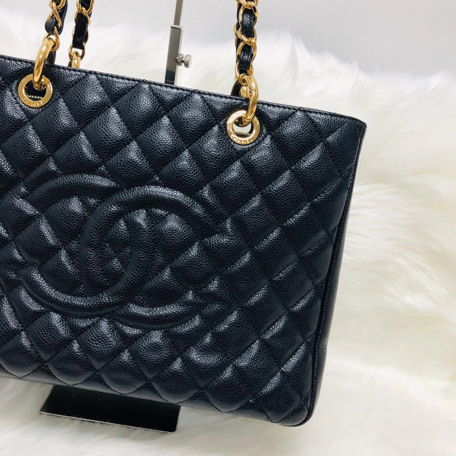 Chanel Black Caviar GST Leather Grand Shopping Tote in Black