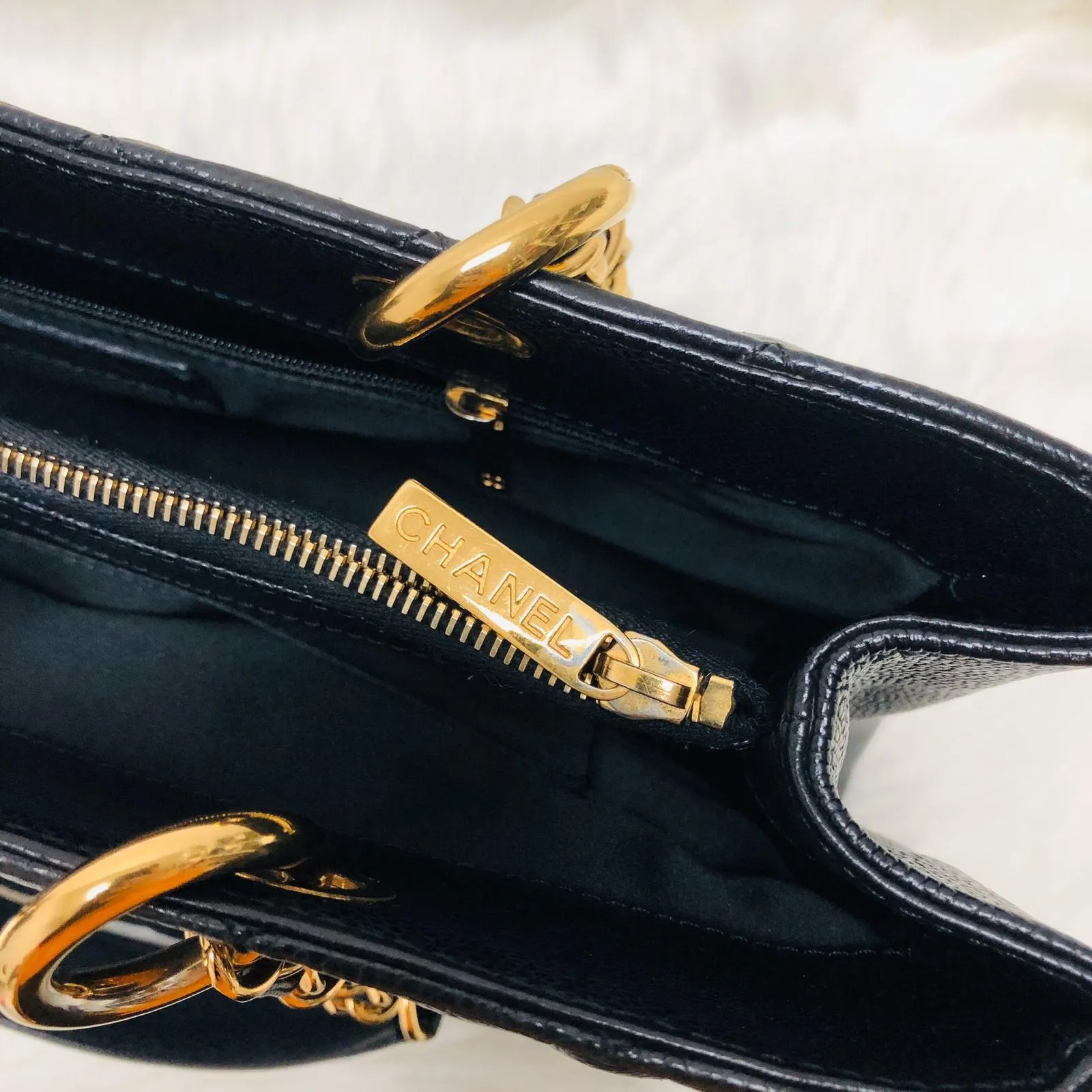 Chanel Black Caviar GST Leather Grand Shopping Tote in Black