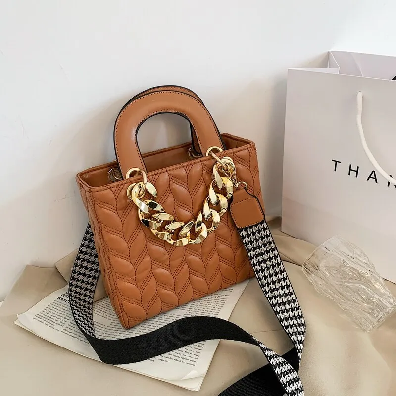 Vvsha Lattice Square Tote bag 2022 Summer New PU Leather Women's Designer Handbag Wide Shoulder strap Shoulder Messenger Bag Purses
